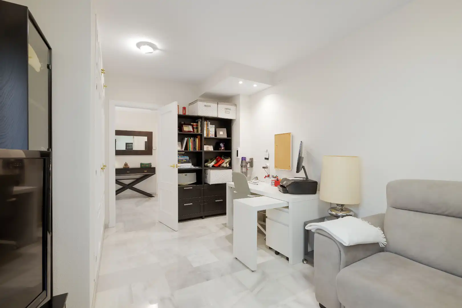 Wohnung zum Verkauf in Málaga mit Klimaanlage, Privatgarten und Abstellraum