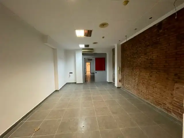 Business premises for sale in Carrer de Sant Antoni Maria Claret, imagen 2
