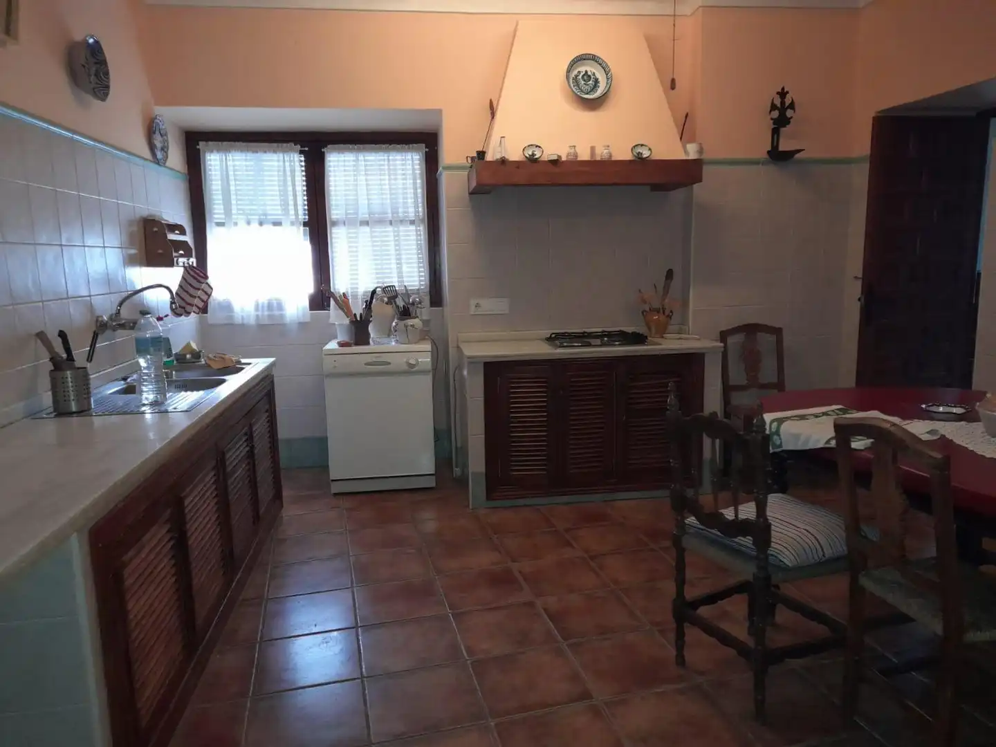 Cuina de Casa o xalet en venda en La Roda de Andalucía amb Aire condicionat, Jardí privat i Piscina