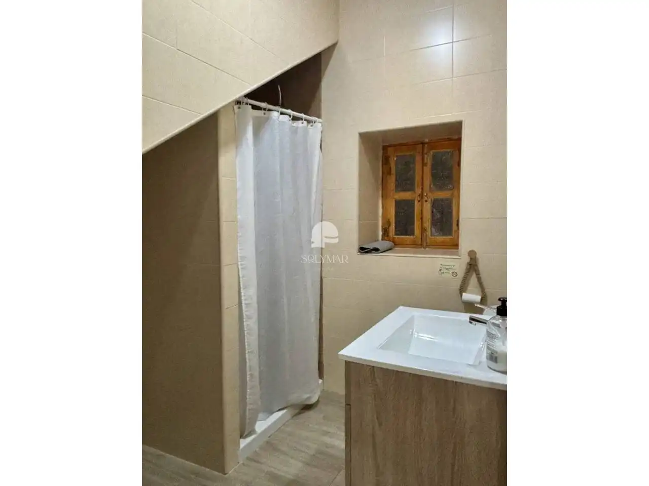 Baño de Casa o chalet de alquiler en Canillas de Aceituno con Aire acondicionado, Calefacción y Jardín privado