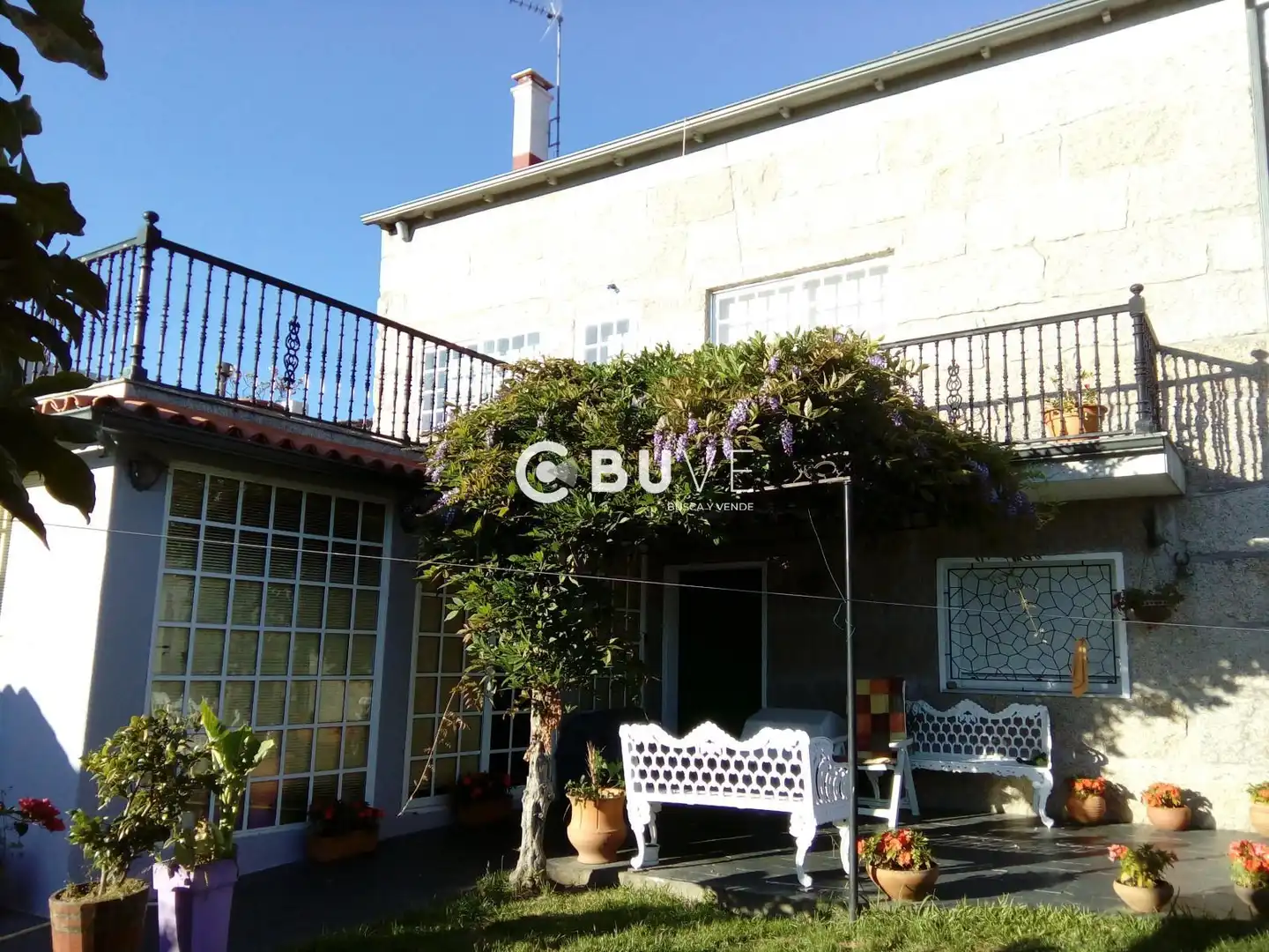 Vista exterior de Casa o chalet en venta en Vilagarcía de Arousa con Calefacción, Jardín privado y Terraza
