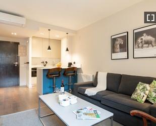 Living room of Flat to rent in  Madrid Capital  with Air Conditioner, Heating and Internet