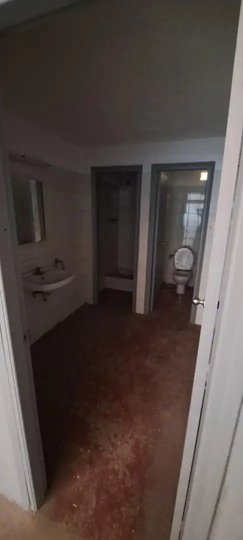 Baño de Nave industrial de alquiler en Sant Celoni