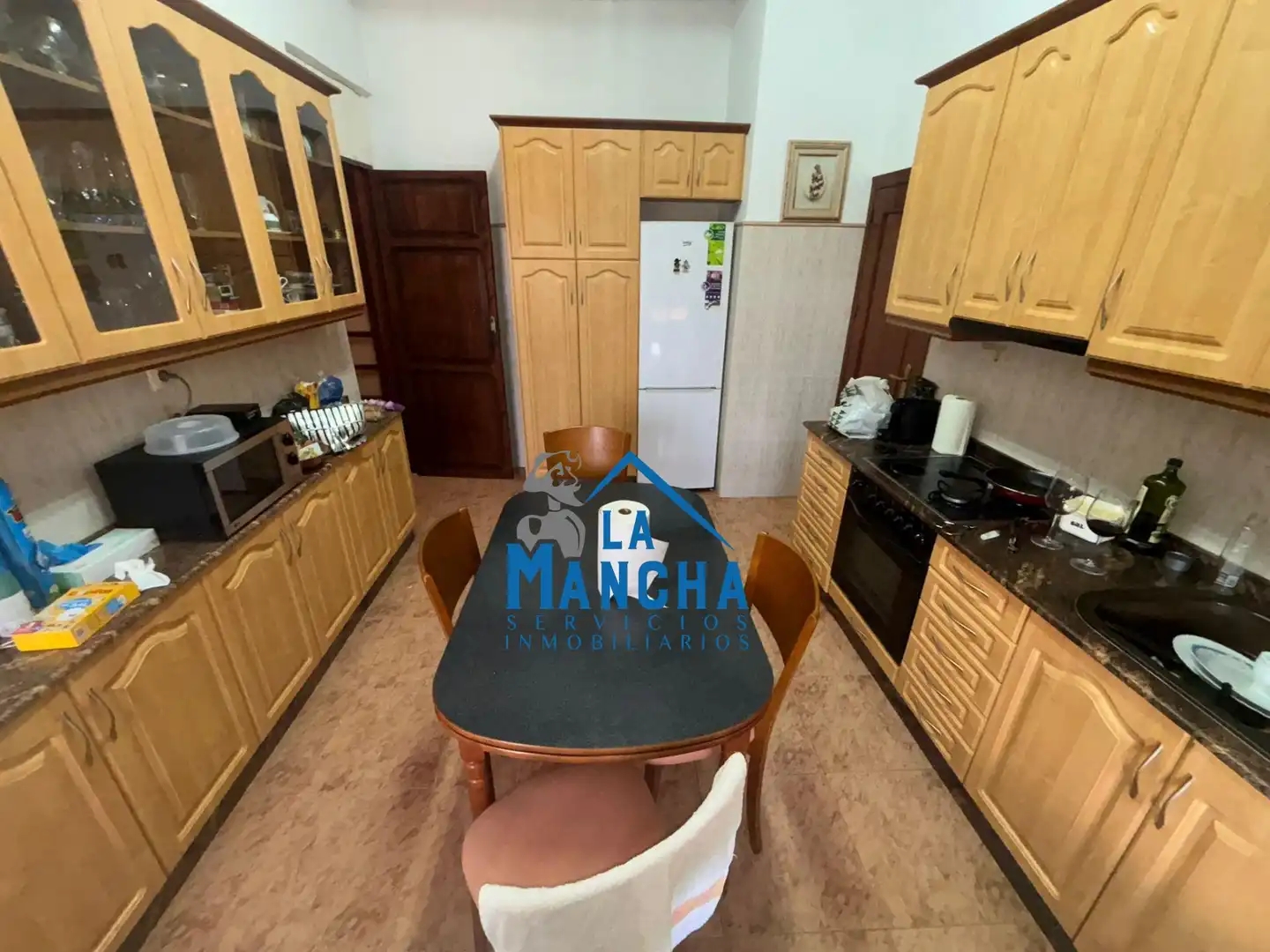 Cocina de Casa o chalet en venta en Hoya-Gonzalo con Calefacción, Jardín privado y Amueblado
