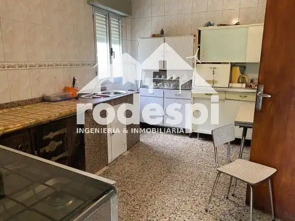 Cuina de Casa o xalet en venda en A Cañiza   amb Traster i Moblat