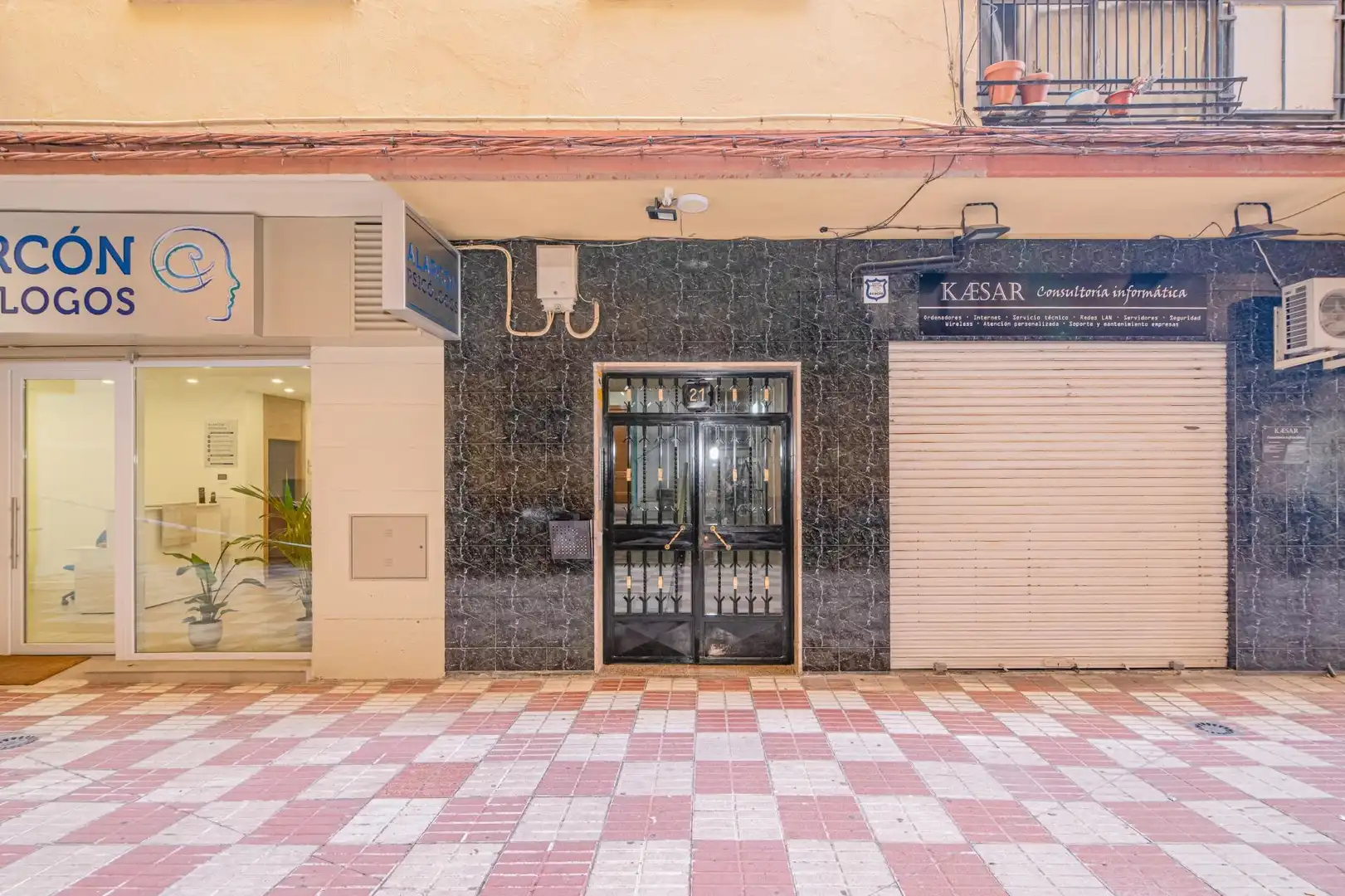 Vista exterior de Ático en venta en Granada con Aire acondicionado y Terraza