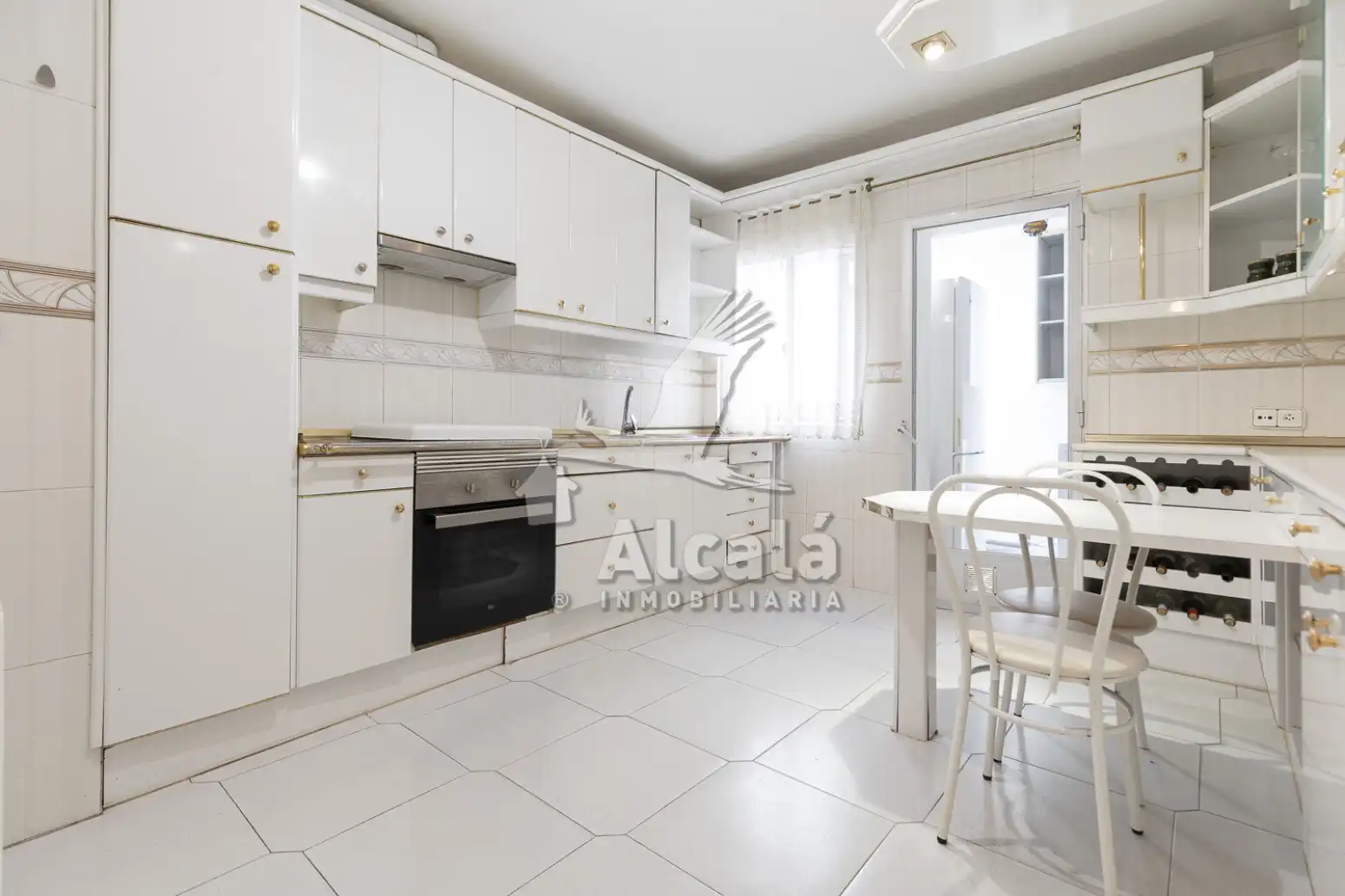Cocina de Piso en venta en Alcalá de Henares con Calefacción y Terraza
