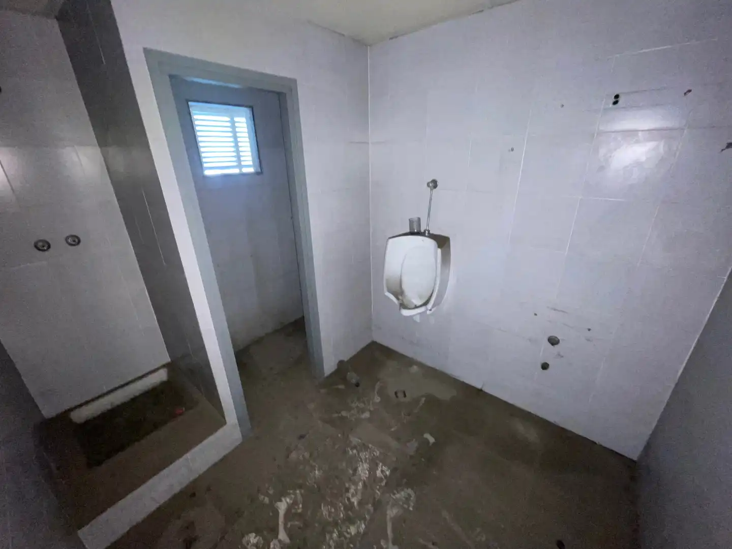 Bathroom of Industrial buildings for sale in Pineda de Mar  with Alarm