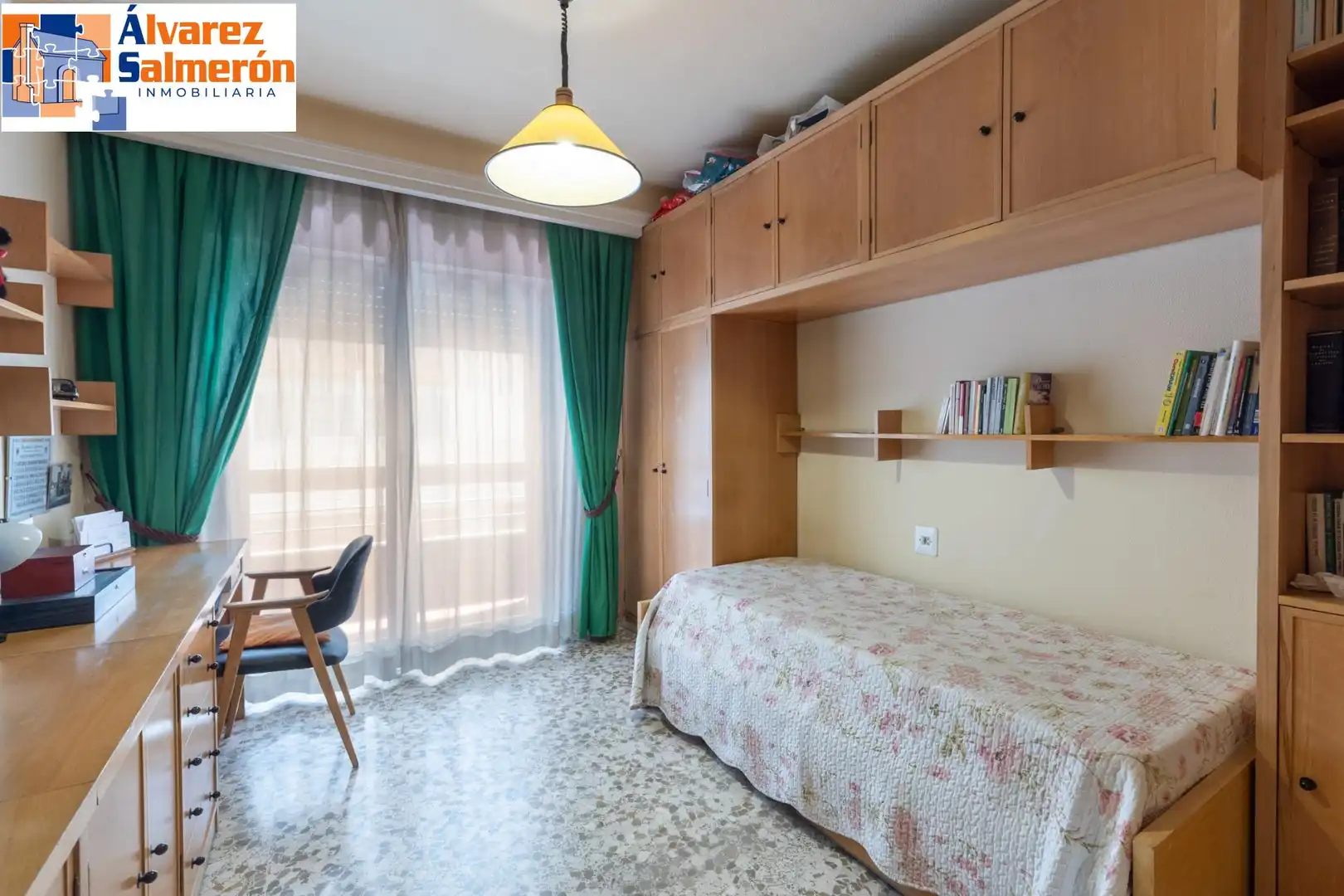 Habitación de Piso en venta en Granada