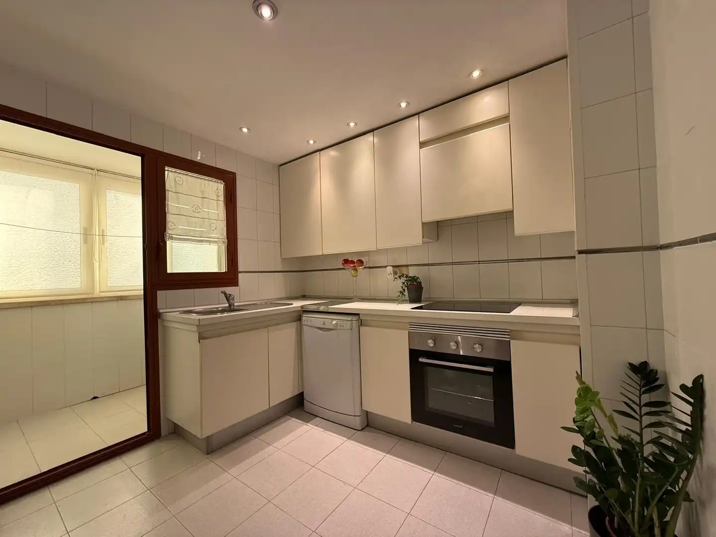 Cocina de Piso en venta en Alicante / Alacant con Calefacción, Terraza y Amueblado