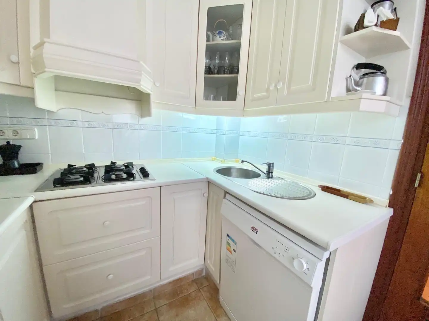 Cuina de Apartament de lloguer en Torrevieja amb Calefacció, Terrassa i Moblat