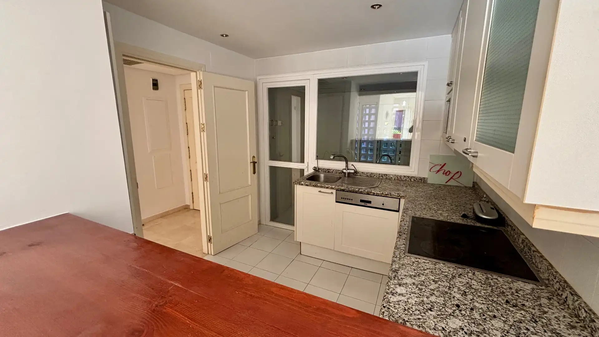 Piso en venta en Urbanizacion Menara Beach, 8, Guadalmansa