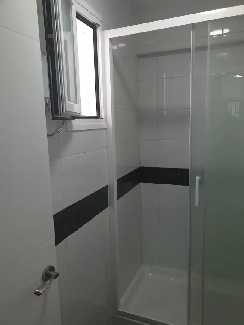 Bathroom of Flat for rent in Parla  with Washing machine