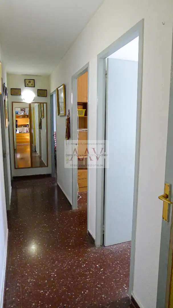 Wohnung zum Verkauf in Cerdanyola del Vallès mit Klimaanlage, Heizung und Balkon