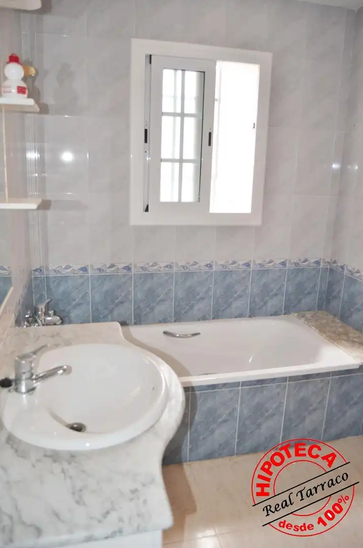 Baño de Casa adosada en venta en Calafell con Piscina comunitaria