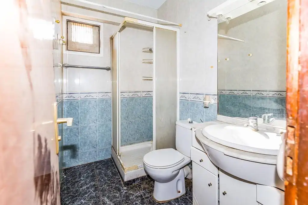 Baño de Piso en venta en Almería
