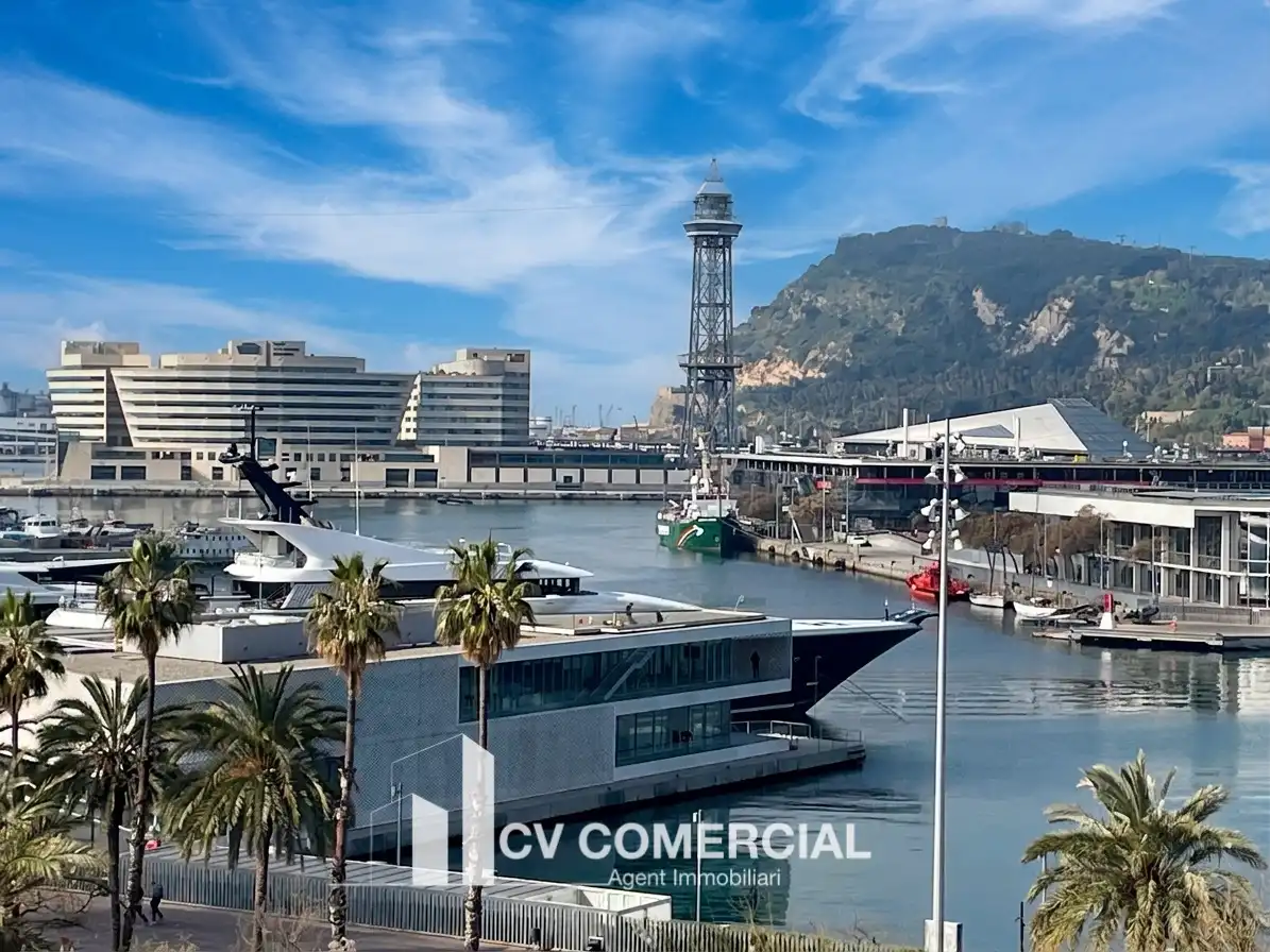 Flat for sale in Barcelona  with Air Conditioner, Heating and Parquet flooring
