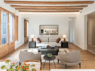 Appartamento con balcone in affitto a Ciutat Vella