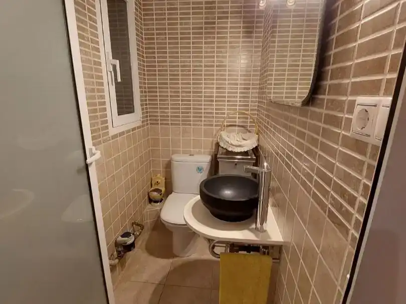 Bathroom of Flat for rent in  Valencia Capital  with Air Conditioner and Balcony