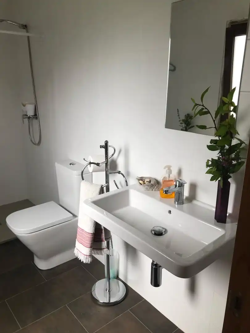 Baño de Casa o chalet en venta en Ponteceso con Calefacción, Jardín privado y Trastero
