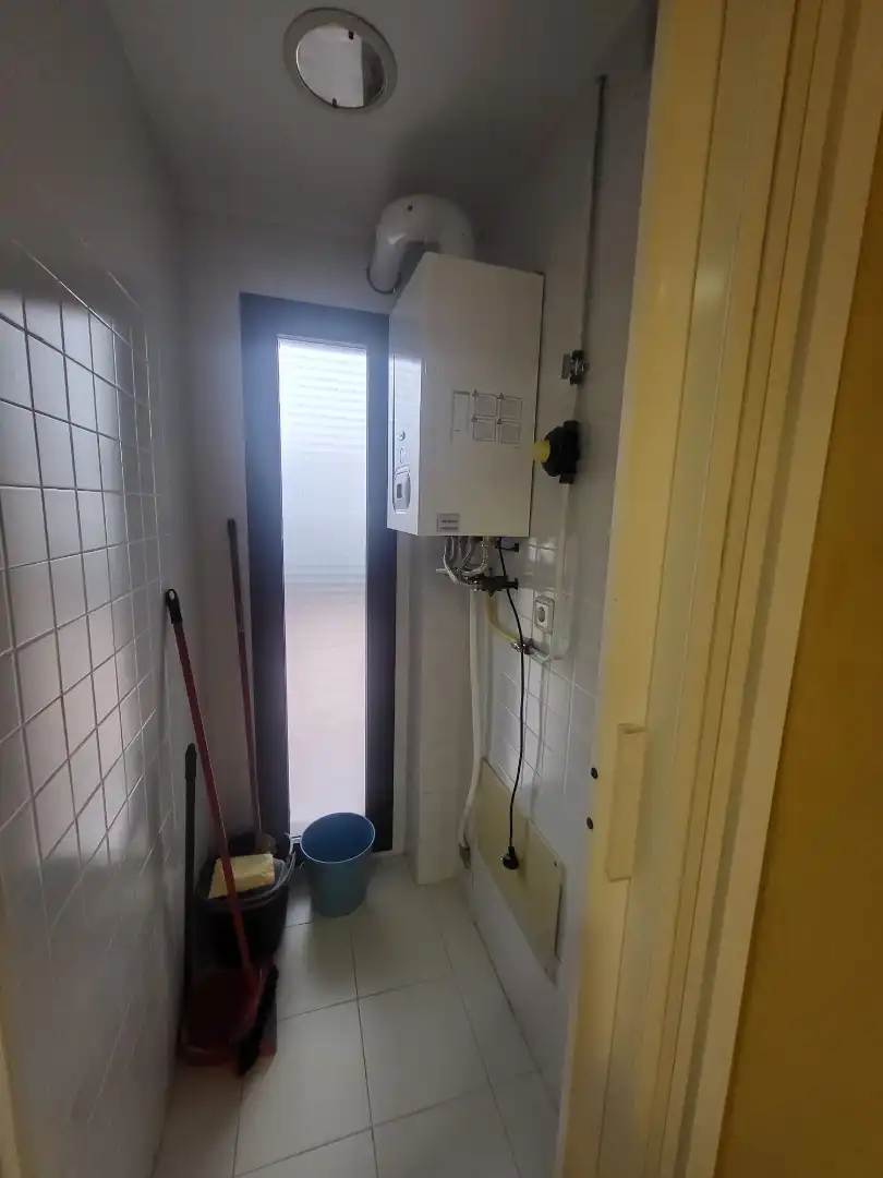 Bathroom of Apartments for rent in Badajoz  with Air Conditioner, Heating and Oven
