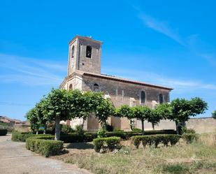 Vista exterior de Casa o xalet en venda en Palacios de Riopisuerga amb Jardí privat i Balcó