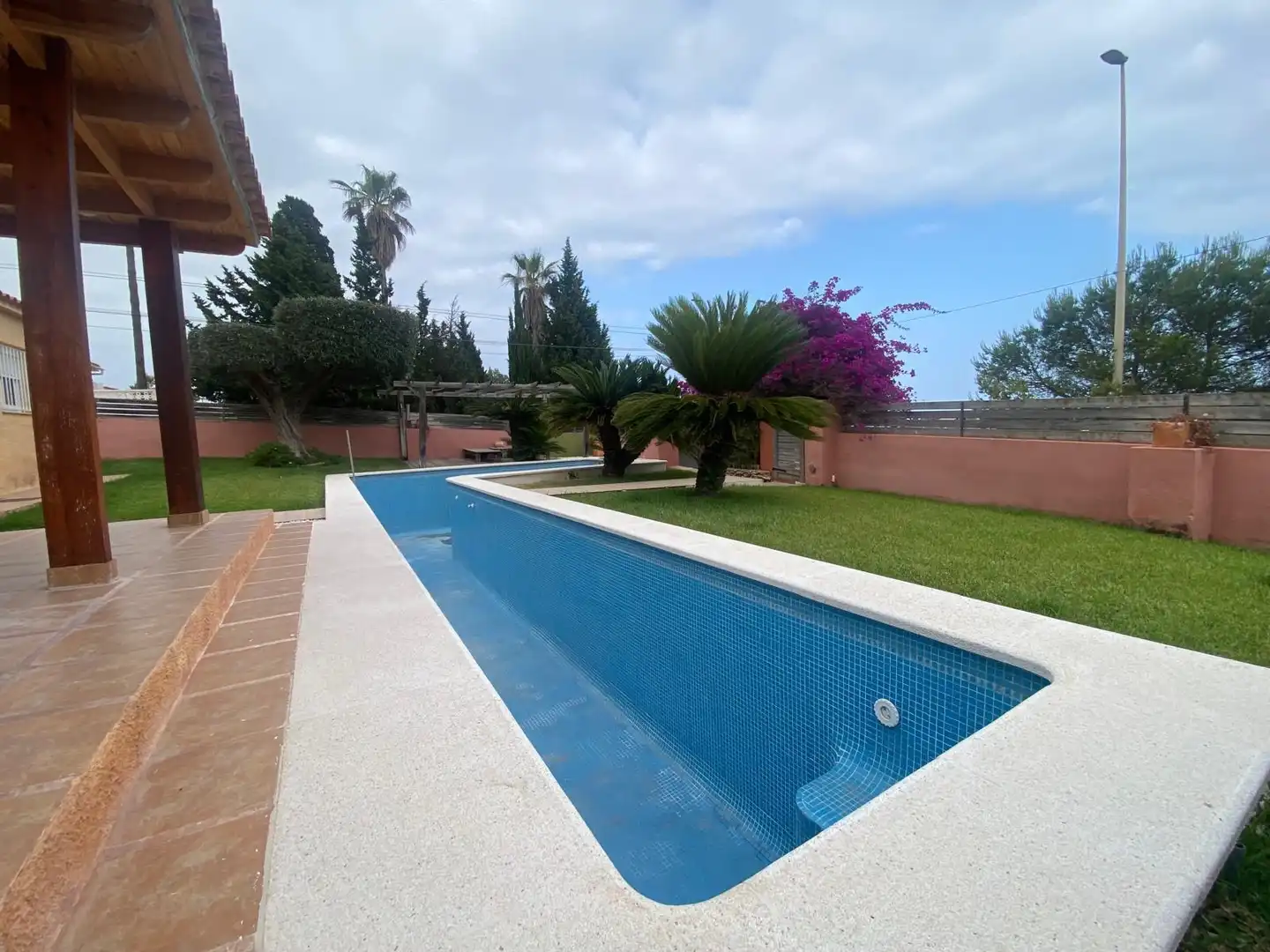 Piscina de Casa o xalet en venda en Peñíscola / Peníscola amb Aire condicionat, Calefacció i Jardí privat