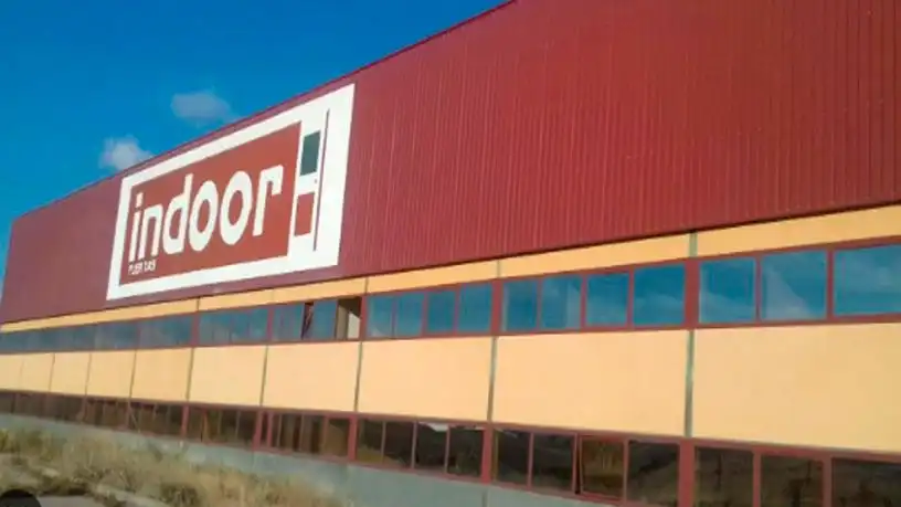 Vista exterior de Nave industrial en venta en Montalbo