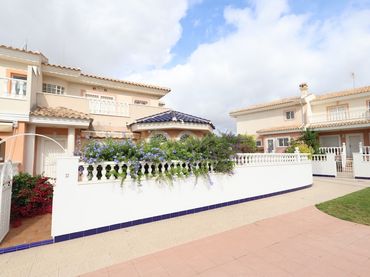 Bungalow con piscina en venta en N/A
