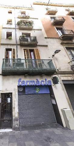 Piso en Venta en C/ Nou de la Rambla en El Raval
