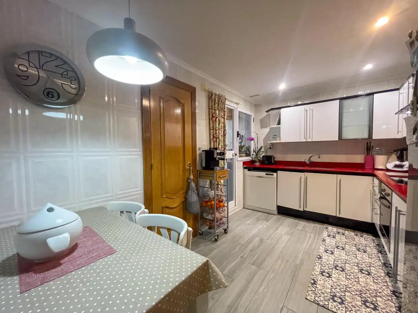 Flat for rent in Plaza JUAN GRANDIA, Requena