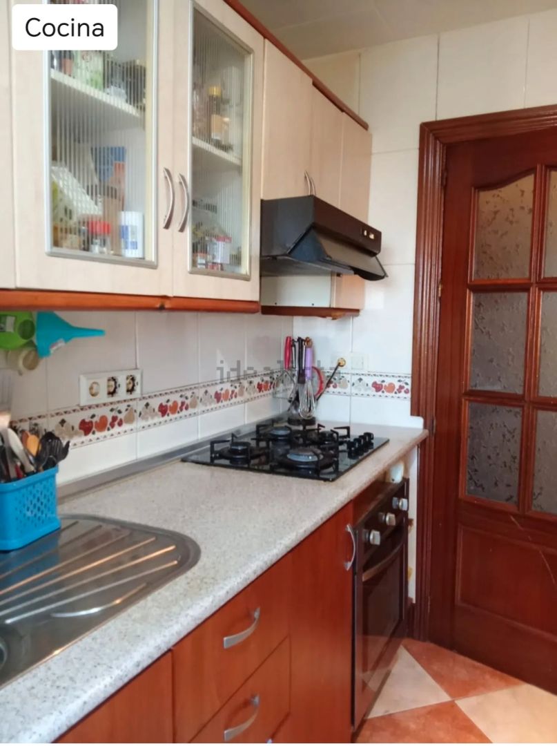 Kitchen of Flat for sale in  Granada Capital  with Furnished