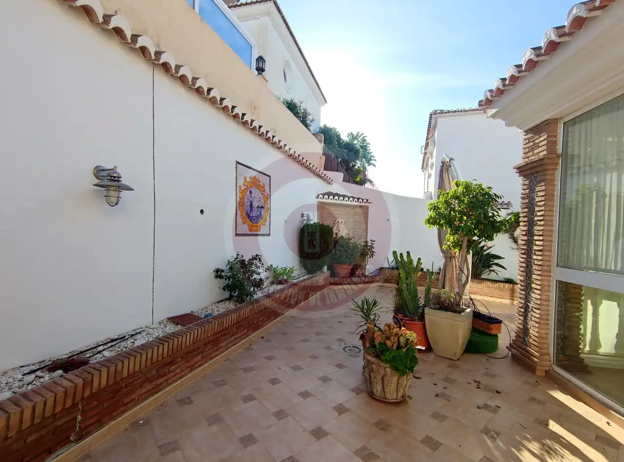 Terraza de Casa o chalet en venta en Vélez-Málaga con Aire acondicionado, Jardín privado y Terraza