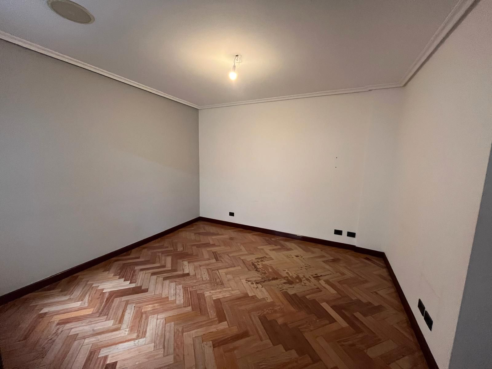 Bedroom of Duplex to rent in A Coruña Capital   with Heating, Parquet flooring and Washing machine