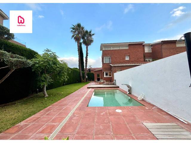 Casa adosada en Venta en Calle Oms en Sant Vicenç Platja