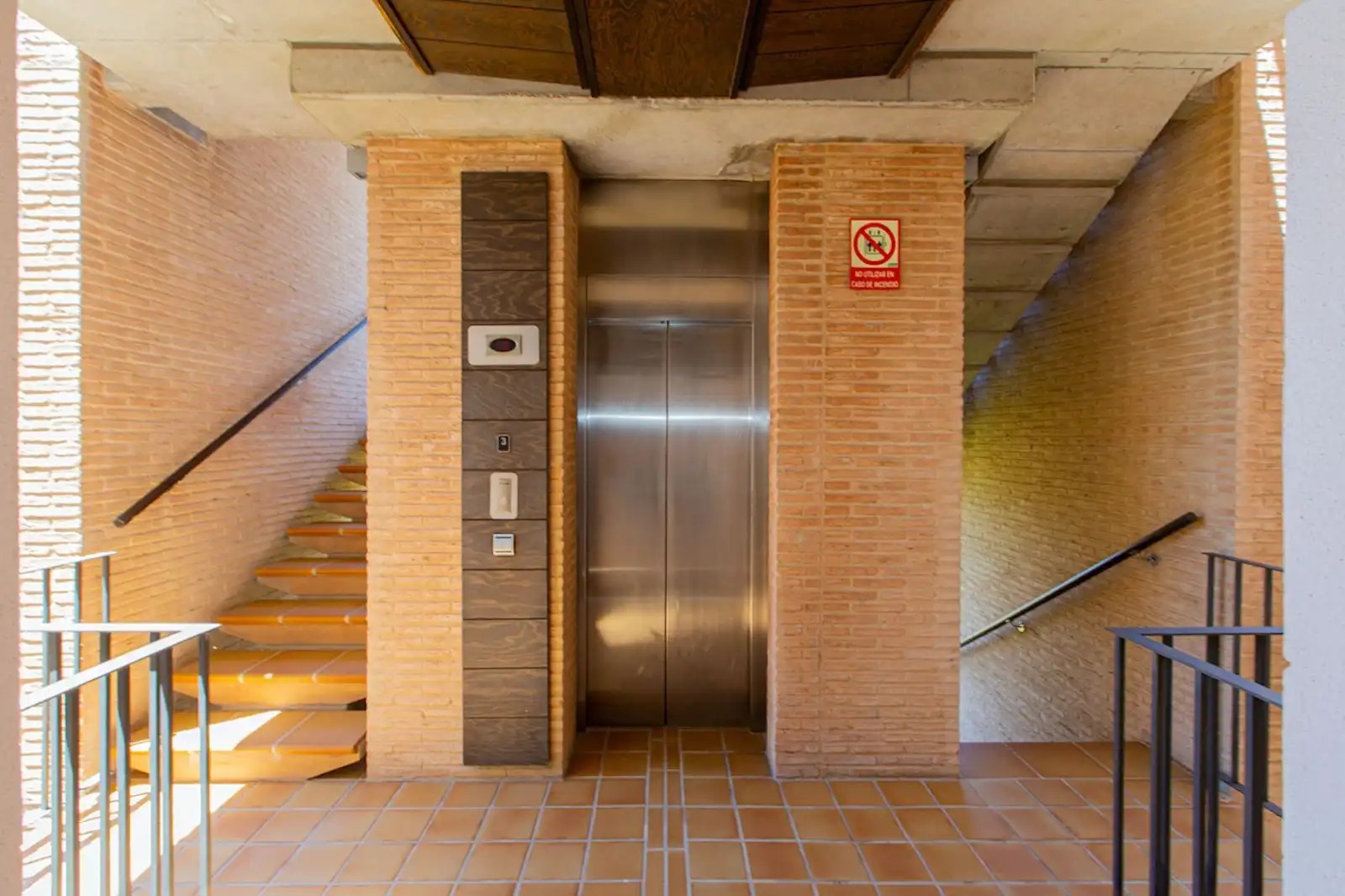 Apartamento de alquiler en Estepona con Terraza, Amueblado y Internet