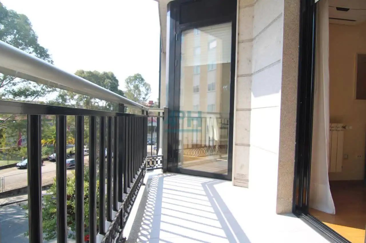 Balcony of Study for rent in Ourense Capital   with Air Conditioner, Heating and Parquet flooring