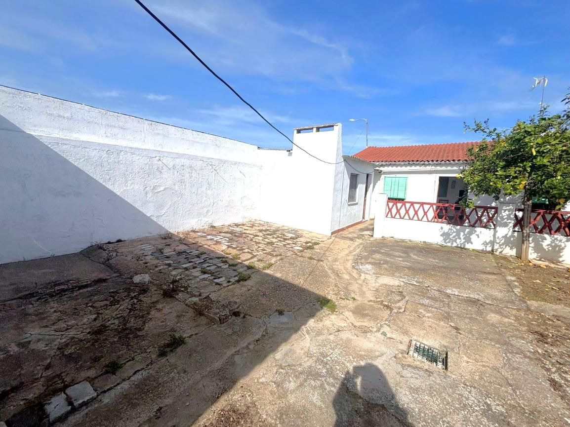 Single-family semi-detached for sale in Pedanías de Badajoz