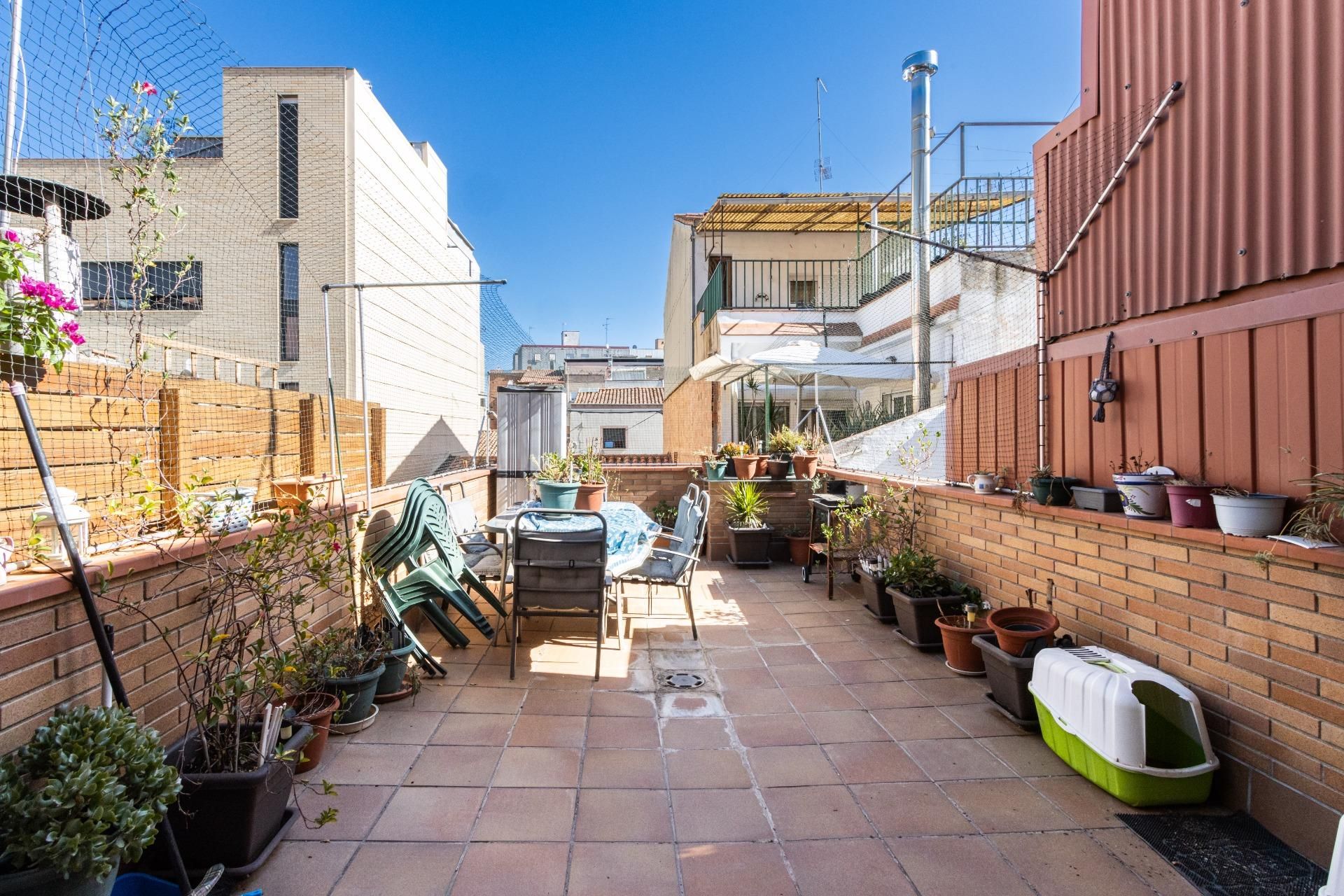 Terrassa de Casa adosada en venda en Barberà del Vallès amb Aire condicionat, Calefacció i Terrassa