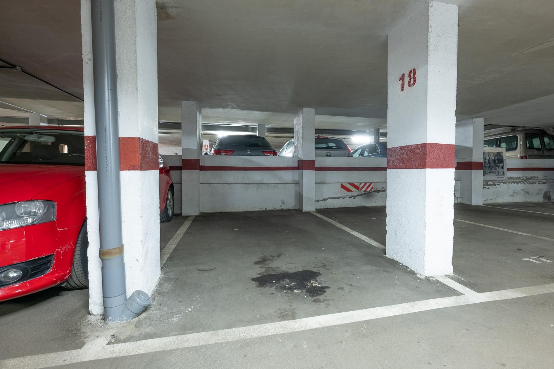 Parking of Garage for sale in  Madrid Capital