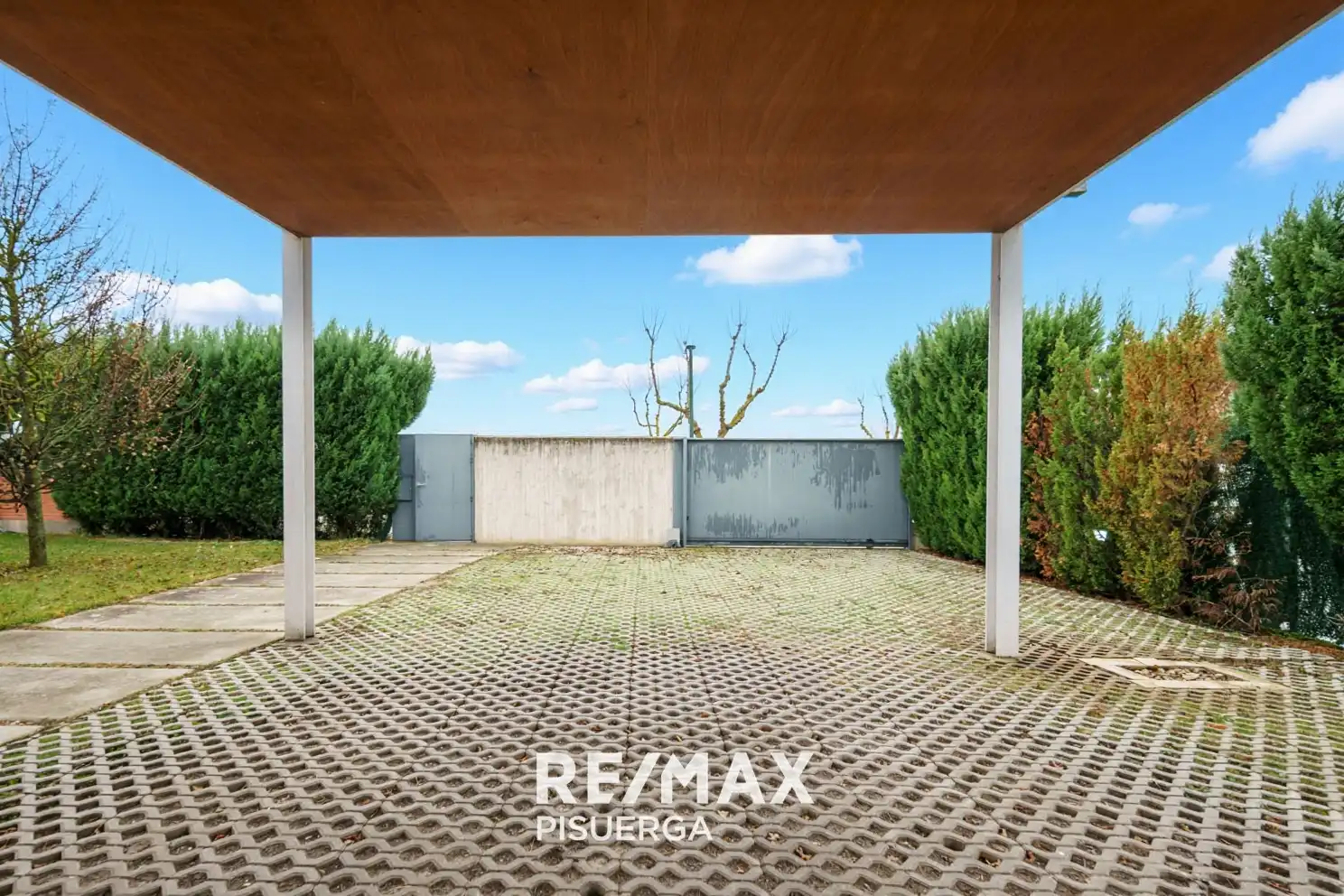 Exterior view of Houses for rent in Laguna de Duero  with Air Conditioner, Private garden and Terrace