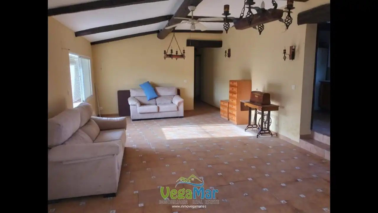 Sala d'estar de Finca rústica en venda en Almuñécar