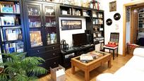 Sala d'estar de Pis en venda en  Madrid Capital amb Calefacció
