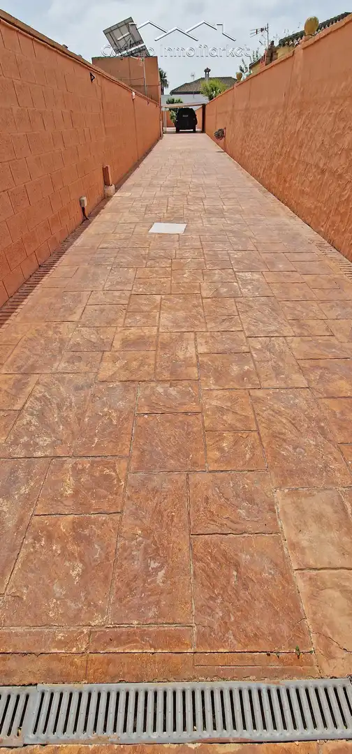 Terrassa de Casa o xalet en venda en El Puerto de Santa María amb Aire condicionat, Jardí privat i Piscina