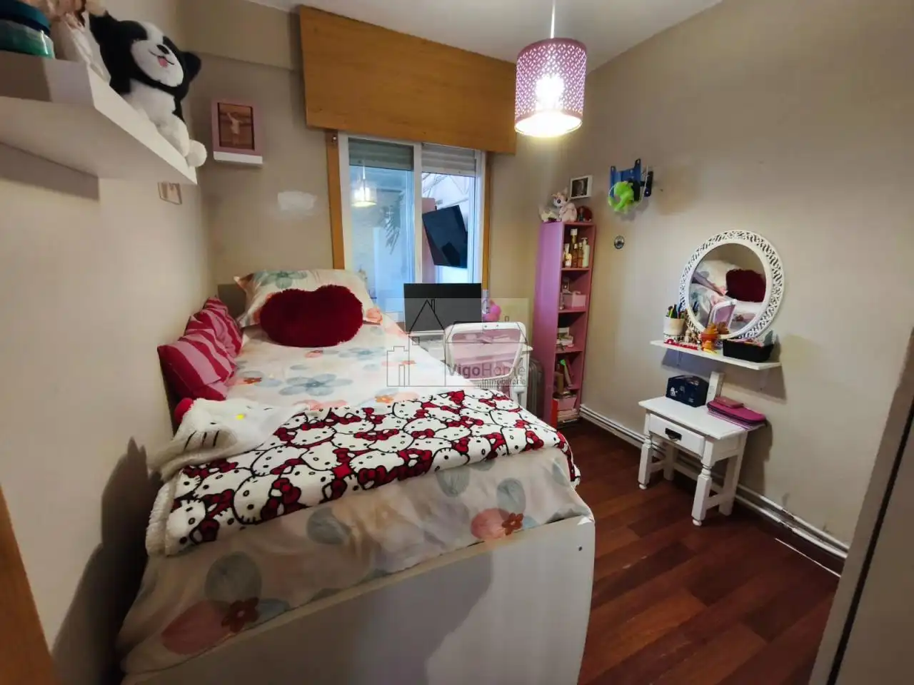 Habitación de Piso en venta en Vigo  con Calefacción, Terraza y Trastero