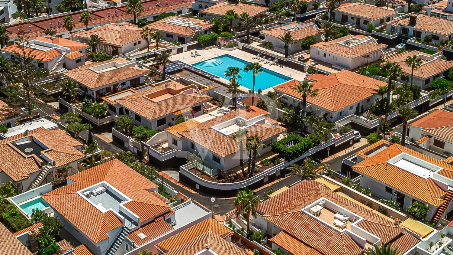 Exterior view of Houses for sale in Arona  with Air Conditioner, Parquet flooring and Terrace