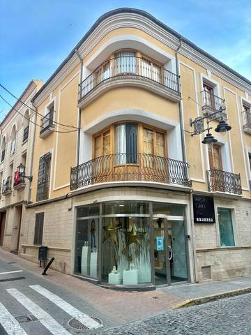 Casa-chalet en Venta en Calle CANOVAS DEL CASTILLO, 39 en Jumilla