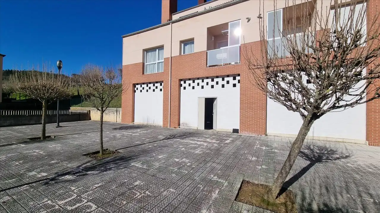 Local comercial en venda a PARAYO, imagen 2