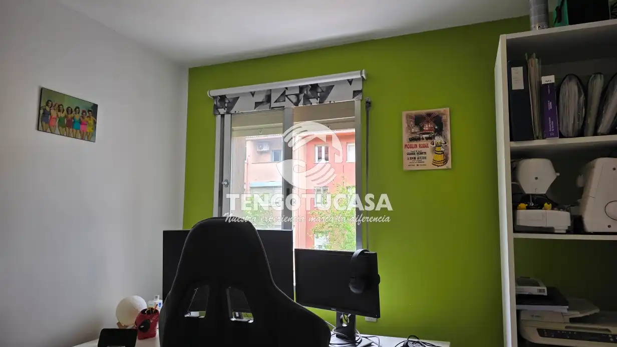 Habitación de Piso en venta en Madrid con Amueblado
