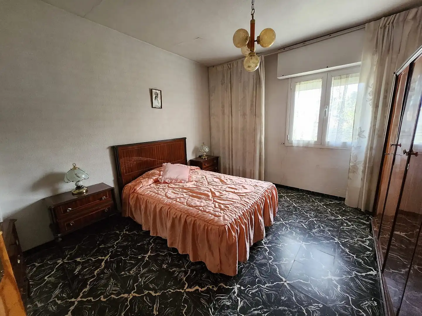Habitación de Dúplex en venta en Yecla